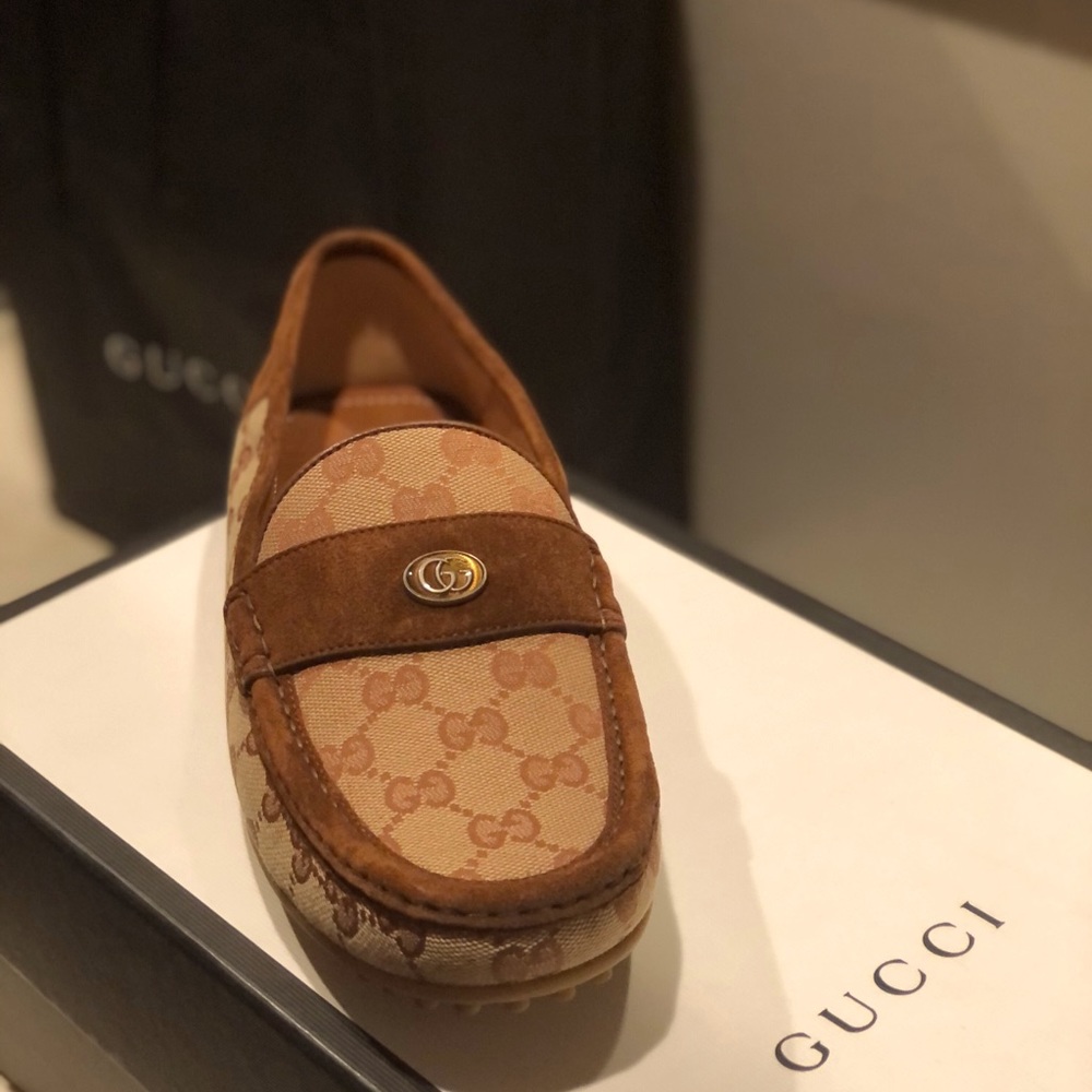 Men’s Gucci loafers